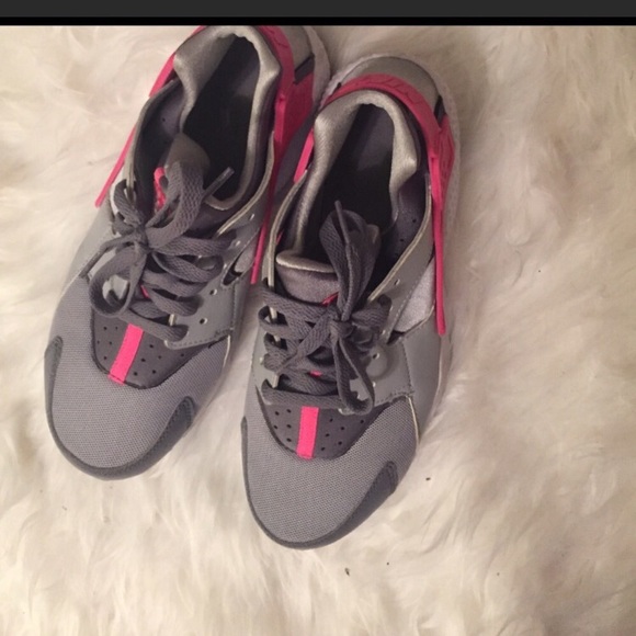 Nike Huarache - Picture 2 of 3